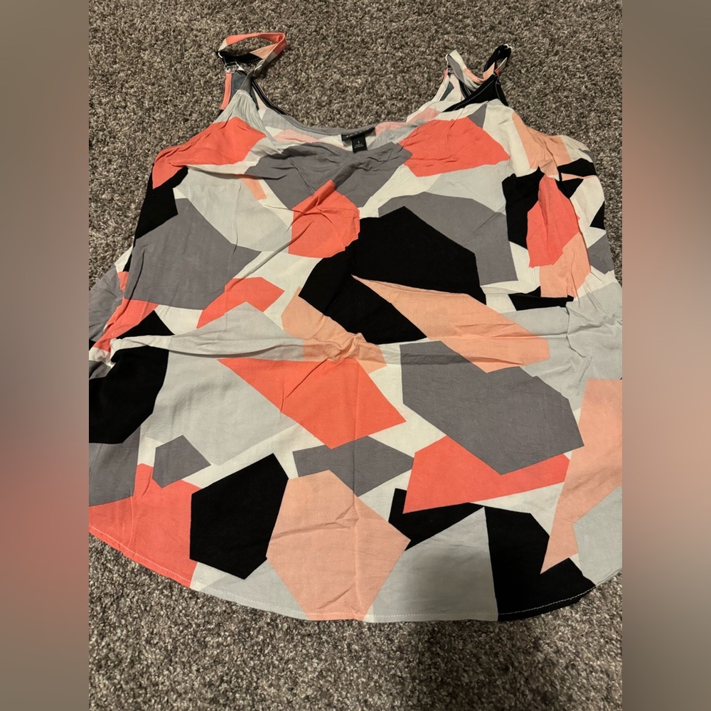 Torrid size 1 geometric strappy tank